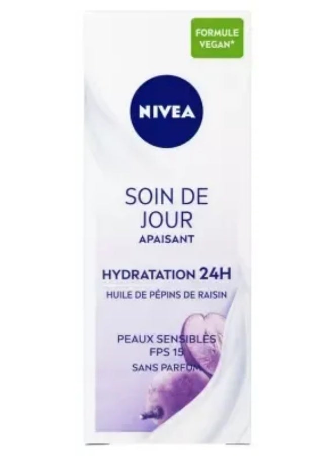 Nivea Soothing Day Care for Sensitive Skin SPF15 50 ml - Image 1